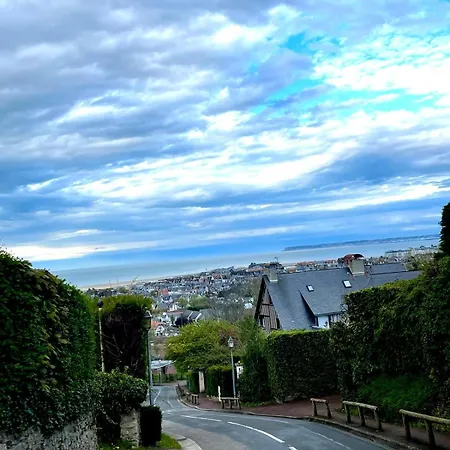 La Deauvillaise - Du Golf * Deauville